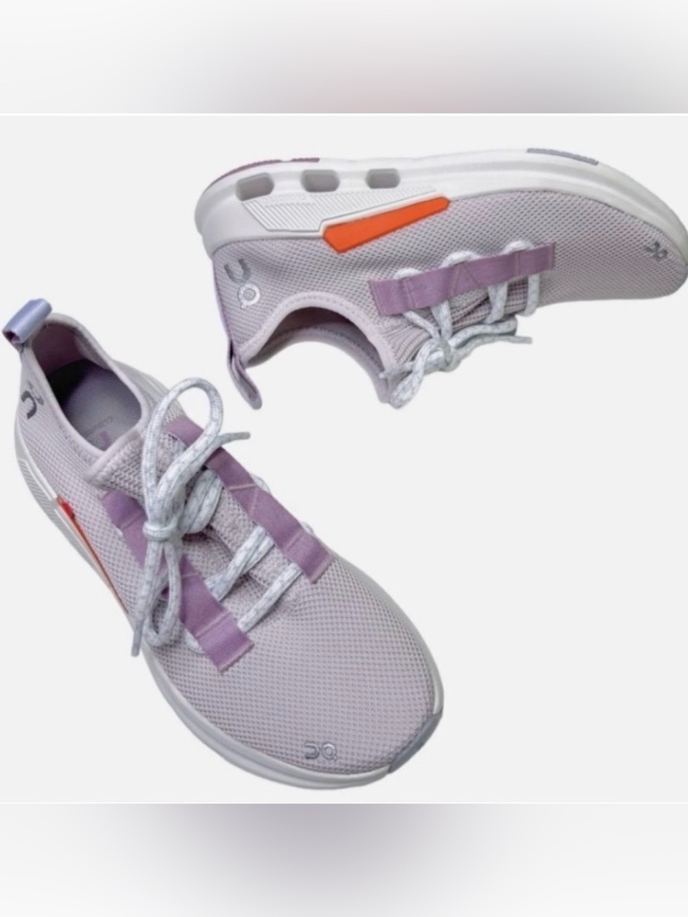 ON Cloud Cloudeasy Sneakers
Size 8/39
Color: Orchid/Lavendula